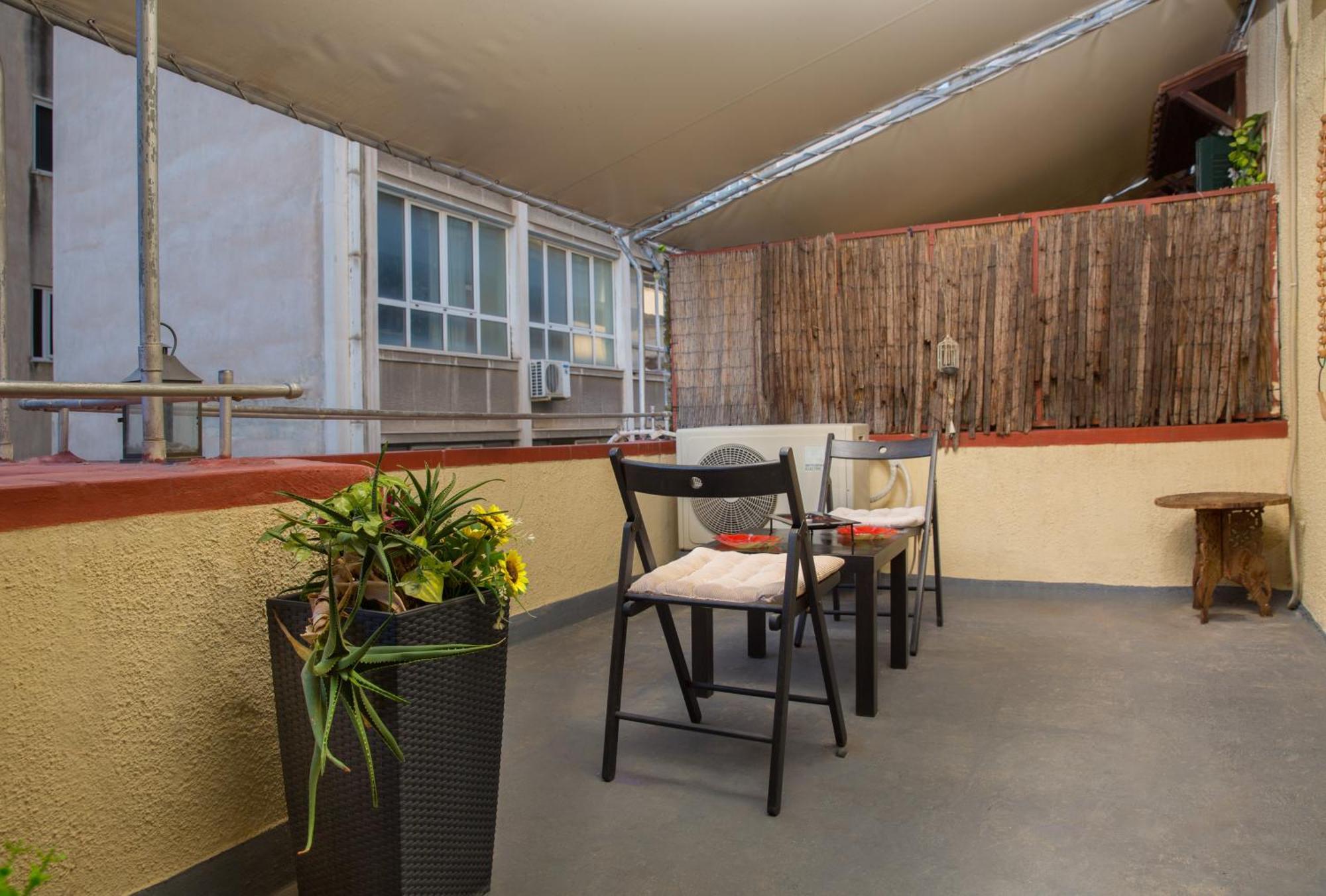 Downtown Quiet Apartment On A Pedestrian Street เอเธนส์ ภายนอก รูปภาพ